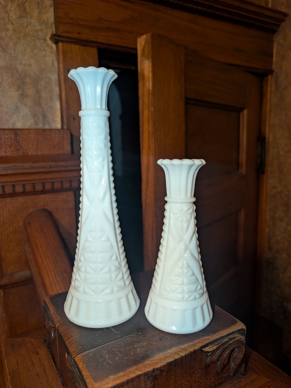 Vintage Anchor Hocking Milk Glass Bud Vases Stars and Bars 9" and 6"